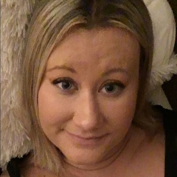 Meet your Posher, Laura - Picture 4 of 7